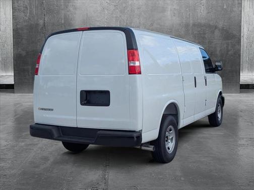 2025 Chevrolet Express 2500 RWD 2500 Regular Wheelbase WT