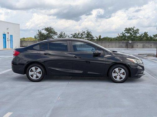 Mosaic Black Metallic 2017 Chevrolet Cruze LS