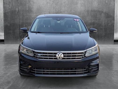 2019 Volkswagen Passat 2.0T R-Line