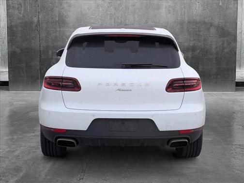2018 Porsche Macan Base