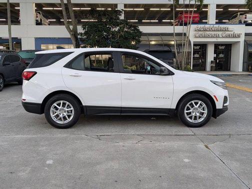 2022 Chevrolet Equinox LS