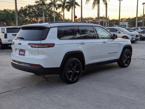 2023 Jeep Grand Cherokee L Altitude