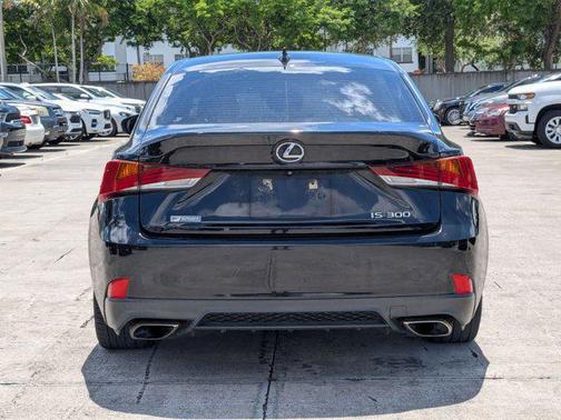 2018 Lexus IS 300 Base