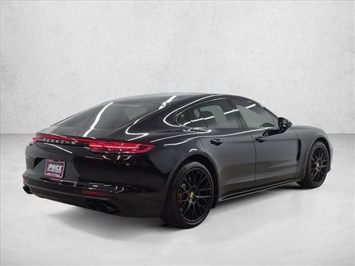 Jet Black Metallic 2017 Porsche Panamera Turbo