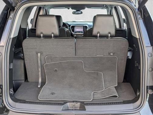 2023 GMC Acadia FWD SLT