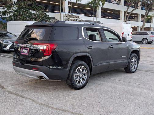 2023 GMC Acadia FWD SLT