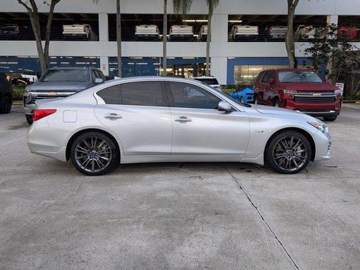 2016 INFINITI Q50 3.0t RED SPORT 400