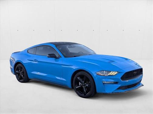 2022 Ford Mustang EcoBoost