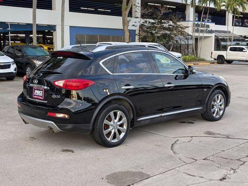2017 INFINITI QX50 Base