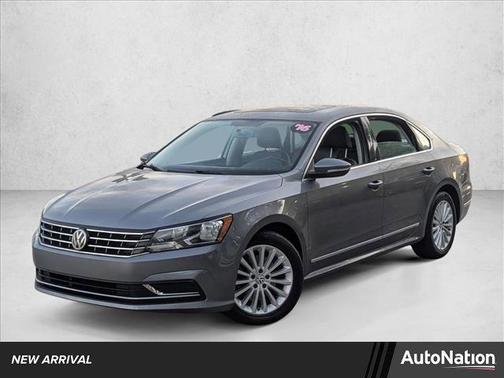 2016 Volkswagen Passat 1.8T SE