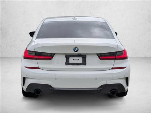 Alpine White 2022 BMW 330 330i