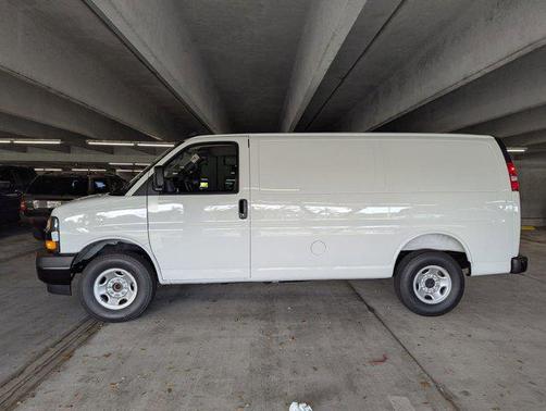 2025 Chevrolet Express 2500 RWD 2500 Regular Wheelbase WT