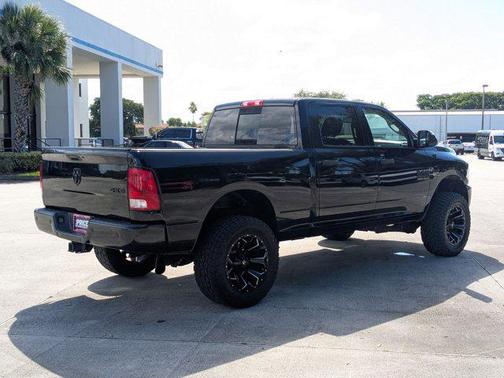 2017 RAM 2500 Big Horn Crew Cab 4x4 6'4' Box