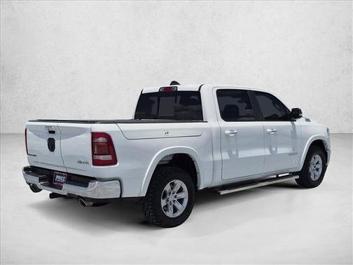 Bright White Clearcoat 2020 RAM 1500 Laramie