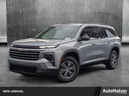 2025 Chevrolet Traverse LT