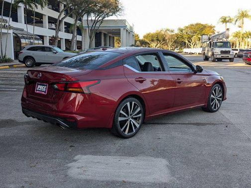 2020 Nissan Altima SR FWD