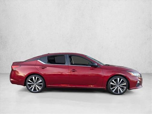 2020 Nissan Altima SR FWD