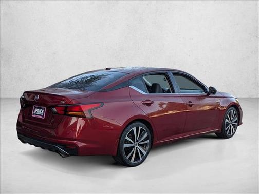 2020 Nissan Altima SR FWD