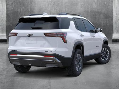 Polar White Tricoat 2026 Chevrolet Equinox FWD ACTIV