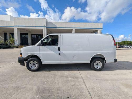 2025 Chevrolet Express 2500 RWD 2500 Regular Wheelbase WT