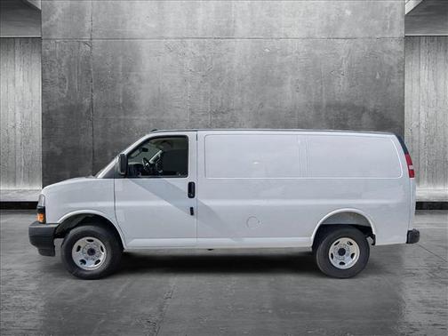 2025 Chevrolet Express 2500 RWD 2500 Regular Wheelbase WT