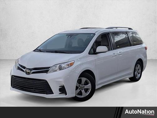 2020 Toyota Sienna LE