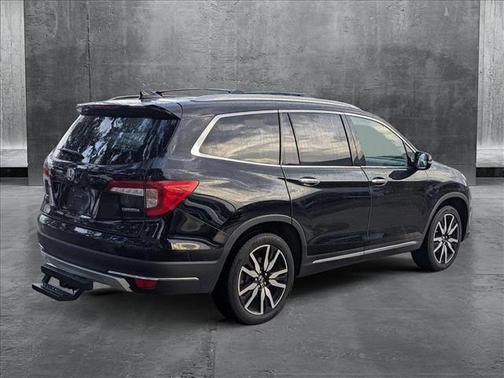 2019 Honda Pilot Touring 8-Passenger