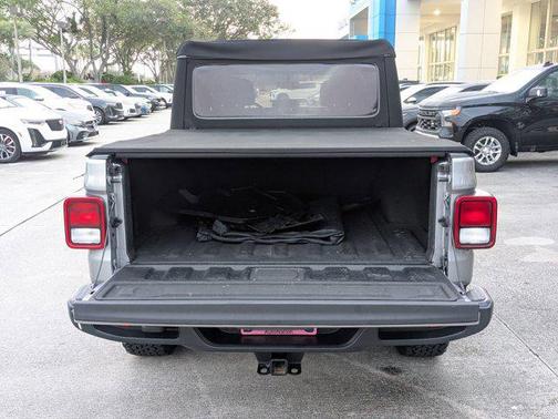 Billet Silver Metallic Clearcoat 2020 Jeep Gladiator Sport S