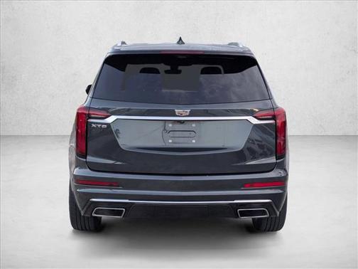 2022 Cadillac XT6 Premium Luxury FWD