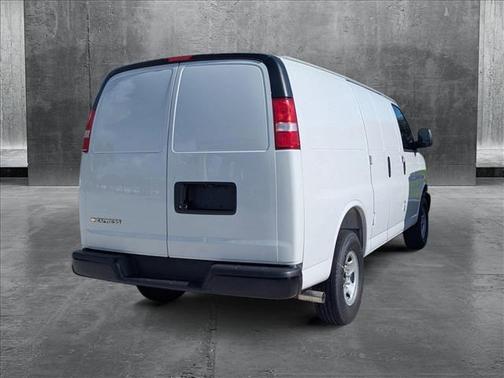 2025 Chevrolet Express 2500 RWD 2500 Regular Wheelbase WT