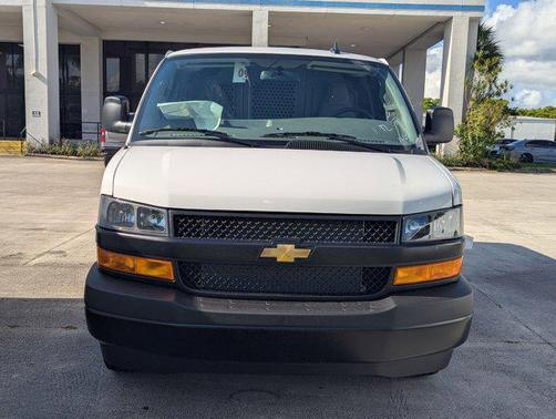 2025 Chevrolet Express 2500 RWD 2500 Regular Wheelbase WT