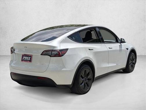 Pearl White Multi-Coat 2025 Tesla Model Y Long Range Dual Motor All-Wheel Drive