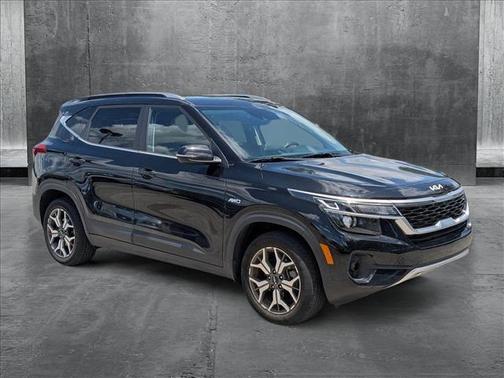 2022 Kia Seltos EX