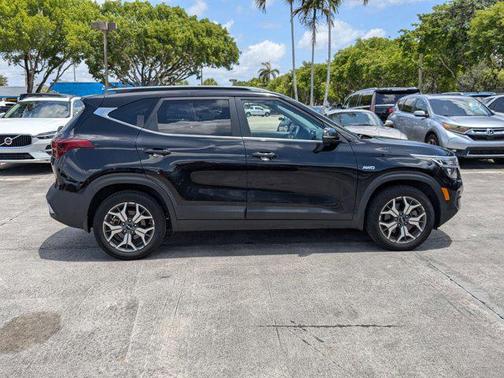 2022 Kia Seltos EX