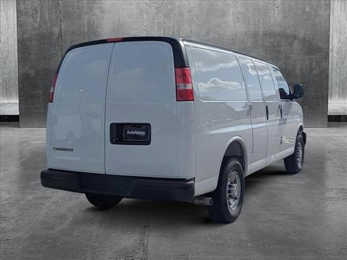 2025 Chevrolet Express 2500 RWD 2500 Regular Wheelbase WT