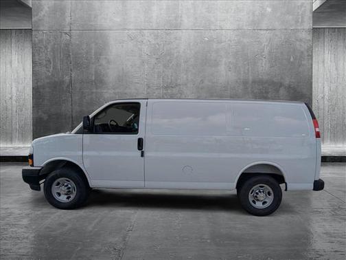 2025 Chevrolet Express 2500 RWD 2500 Regular Wheelbase WT