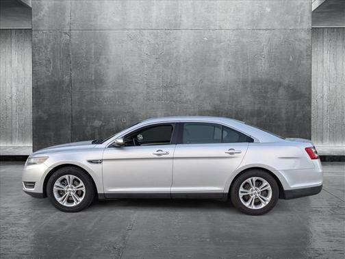 2017 Ford Taurus SEL