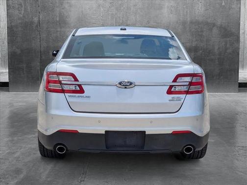 2017 Ford Taurus SEL