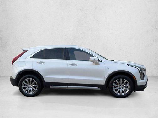 Crystal White Tricoat 2021 Cadillac XT4 Premium Luxury