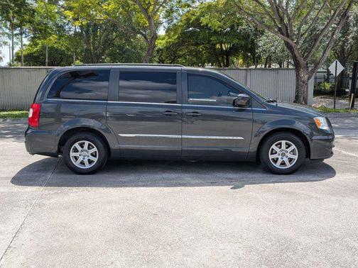 2012 Chrysler Town & Country Touring