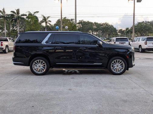 2023 Cadillac Escalade ESV Premium Luxury