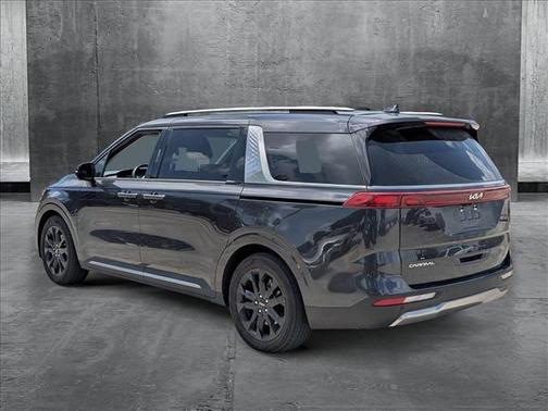 2023 Kia Carnival SX