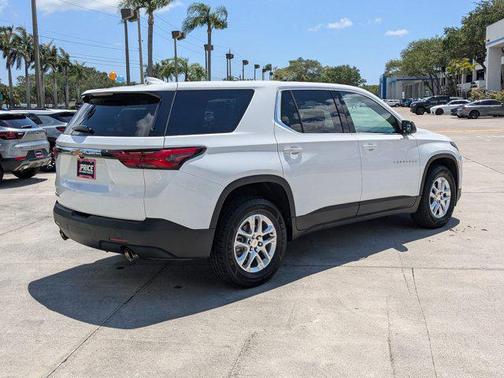 2023 Chevrolet Traverse LS