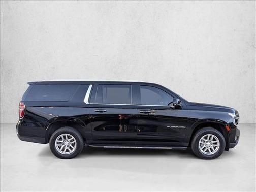 2022 Chevrolet Suburban LT