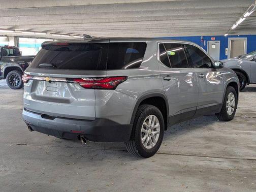 Sterling Gray Metallic 2023 Chevrolet Traverse LS