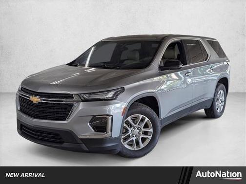 Sterling Gray Metallic 2023 Chevrolet Traverse LS