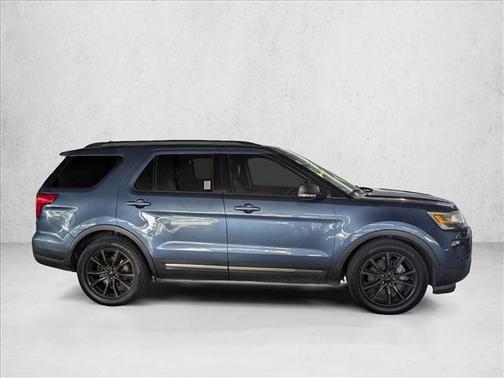 BLUE METALLIC 2018 Ford Explorer XLT