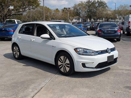 2019 Volkswagen e-Golf SE