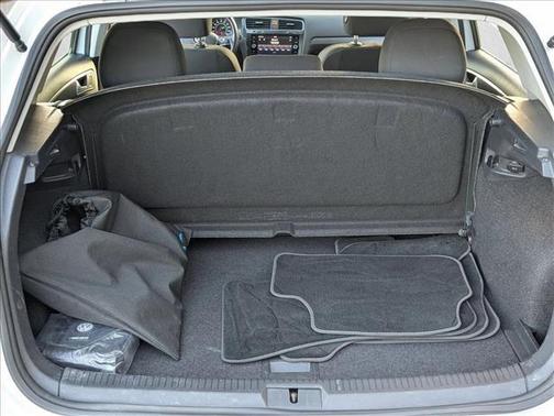 2019 Volkswagen e-Golf SE