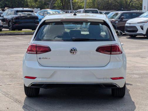 2019 Volkswagen e-Golf SE